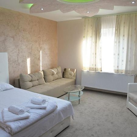 Villa Lunar Lux Kruševac Zewnętrze zdjęcie