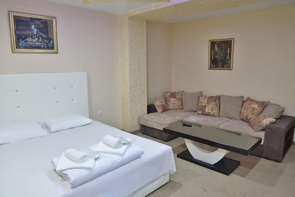 Villa Lunar Lux Kruševac Zewnętrze zdjęcie