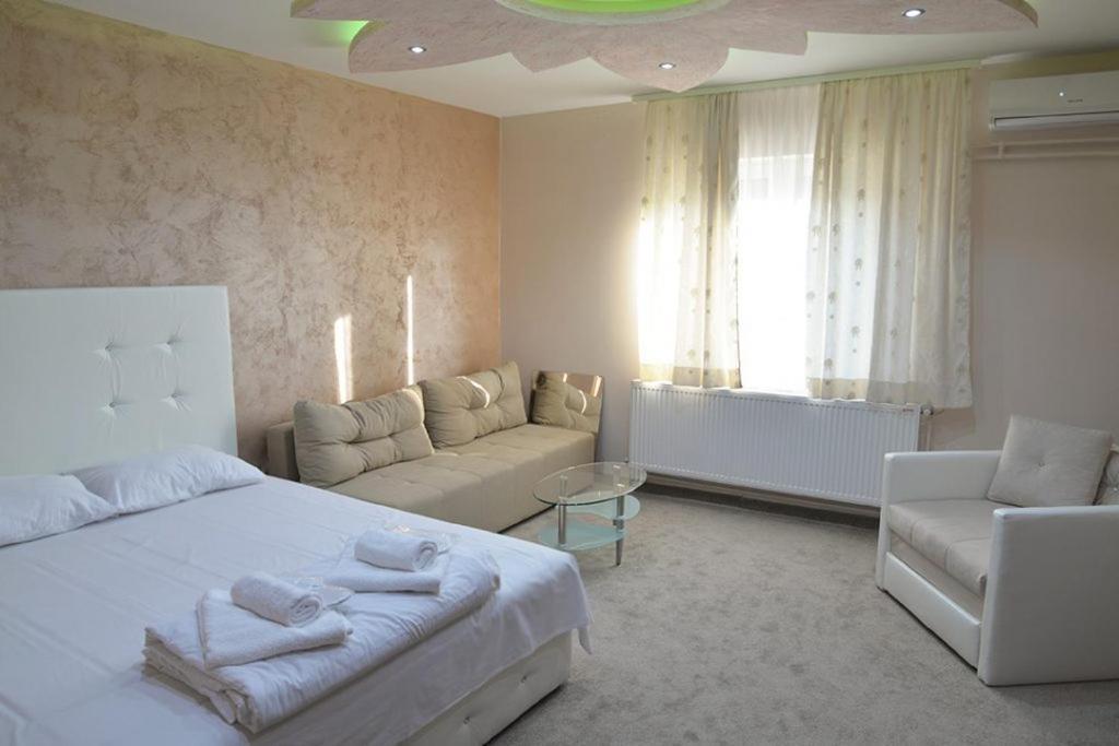 Villa Lunar Lux Kruševac Zewnętrze zdjęcie